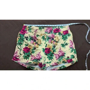 Women's Pinup Style shorts by Laura Byrnes size 4x yellow wi/ floral print